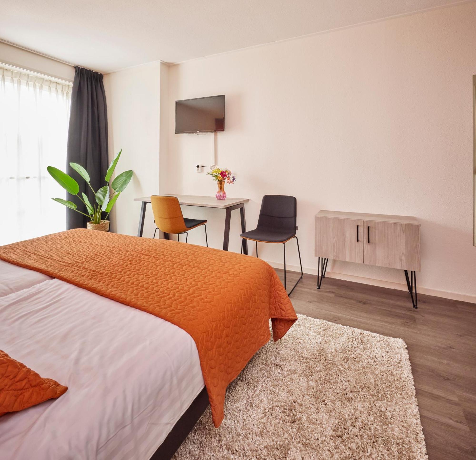 Hotel 'T Gemeentehuis Bedum Zewnętrze zdjęcie